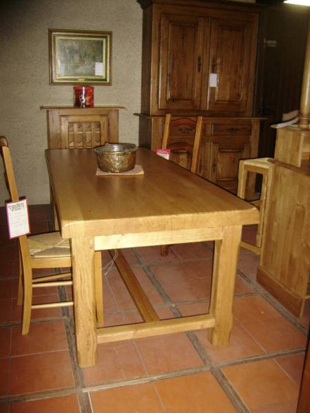 TABLE CAMPAGNARDE