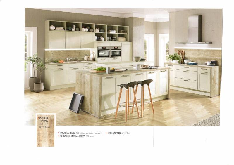 fabrication d'une cuisine en bois massif proche de Marseille 