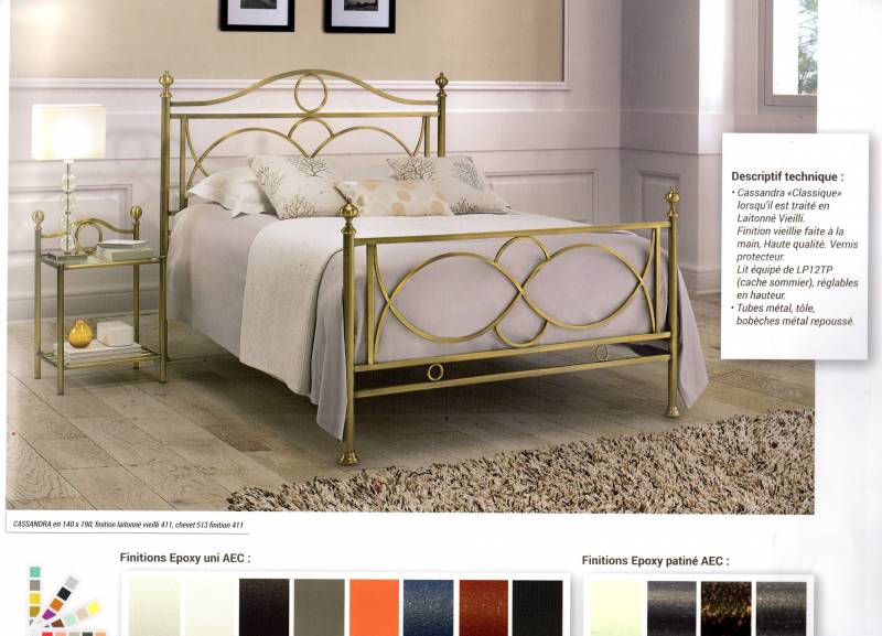 LIT  Métal peint vieilli ,près d'Aix en Provence et Marseille