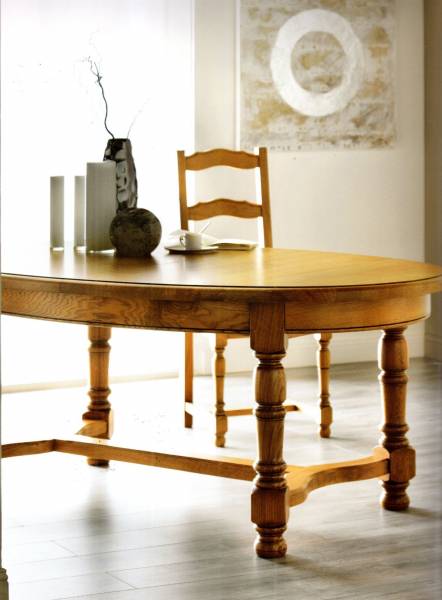 table ovale en chêne