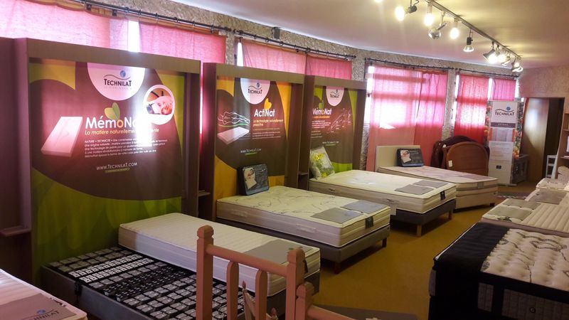 Matelas LATEX , MOUSSE HR , à RESSORTS 